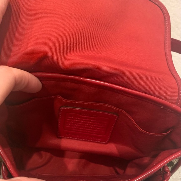 Coach purse. - Picture 4 of 5